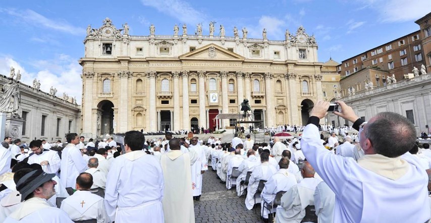 Vatikan priznao da ima tajne upute za svećenike koji imaju nezakonitu djecu